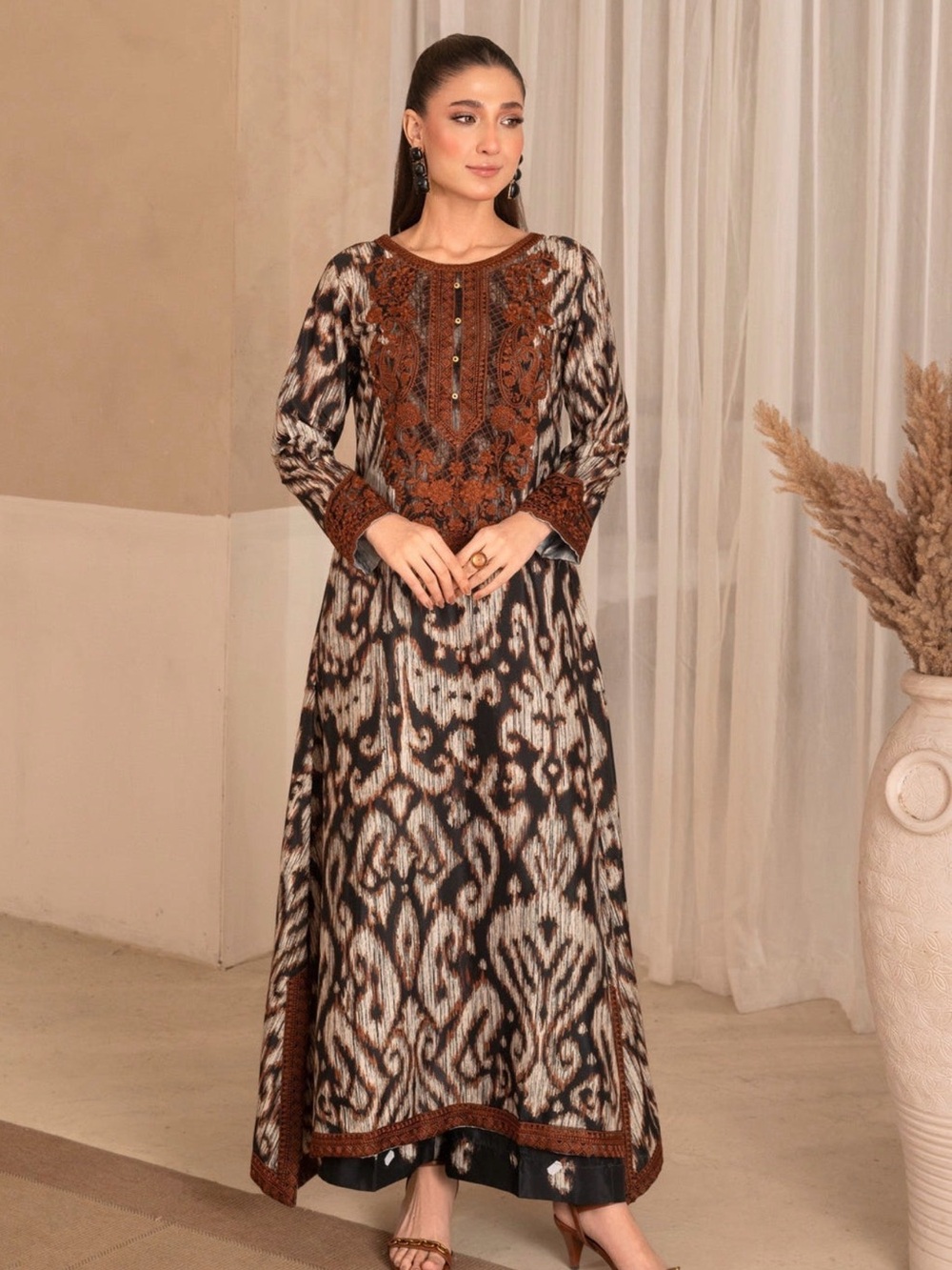 Brown & Black Patterned Kurta with matching Palazzo pants! NWT